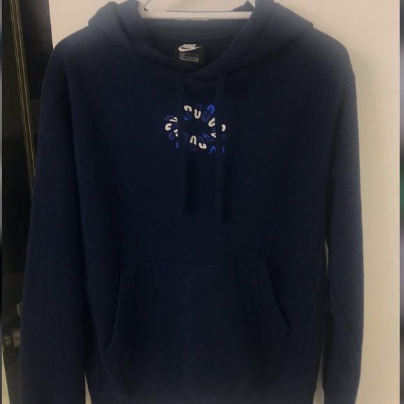 Nike hoodie - Picture 1 of 2
